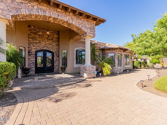 4th image of 16124 W Cinnabar Ct