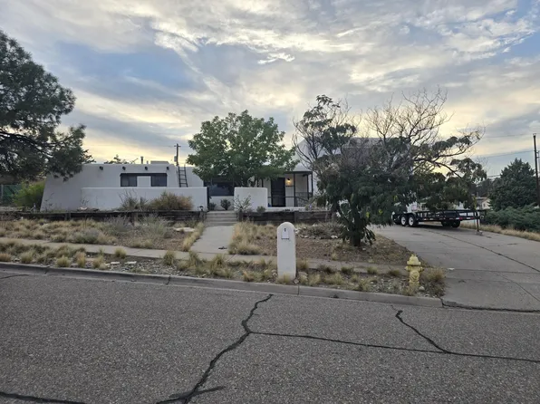 10227 Avenida Serena Dr NW, Albuquerque, NM 87114