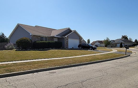 4th image of 1360 Omega Circle Dr