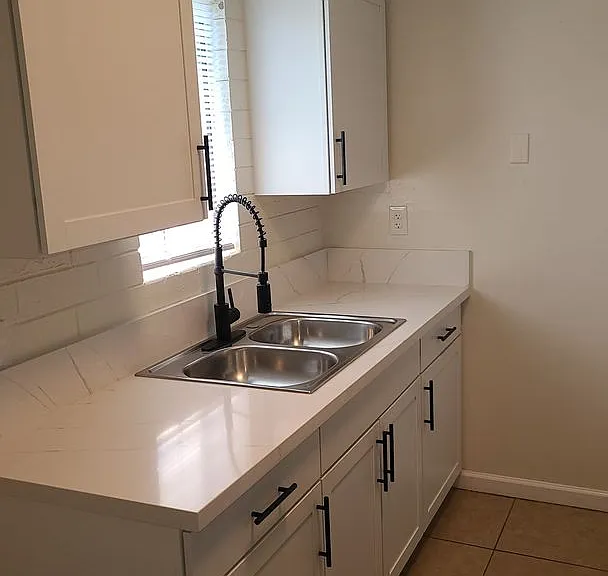 2602 N 14th Ave — Photo 24