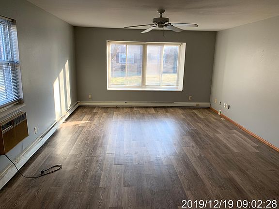 3rd image of 5650 W Wahner Ave Unit 102