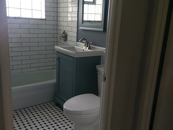 5th image of 10628 Essex St