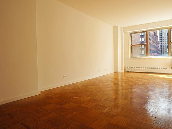 2nd image of 300 E 46th St APT 10h