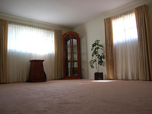 3rd image of 2798 Sutton Ave