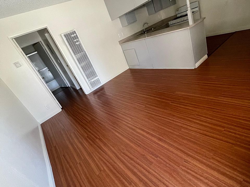 1st image of 10210 Mountair Ave #102
