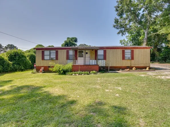 68 2nd Rd, Tuskegee, AL 36083