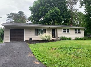 1116 Houserville Rd, State College, PA 16801