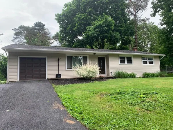 1116 Houserville Rd, State College, PA 16801
