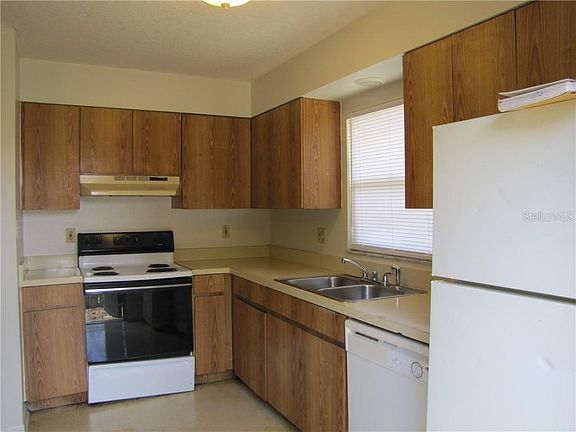 5th image of 3601 Temple St