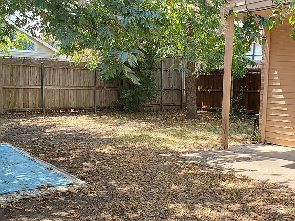 4th image of 2106 Cologne Dr