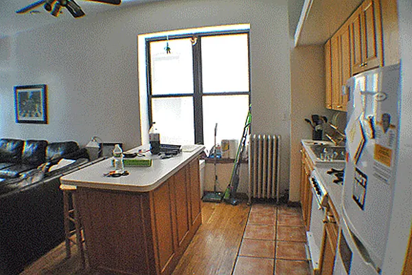 Rented by Chartwell Manhattan Realty | media 28