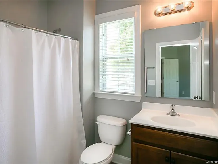 8606 Burnside Ln — Photo 4