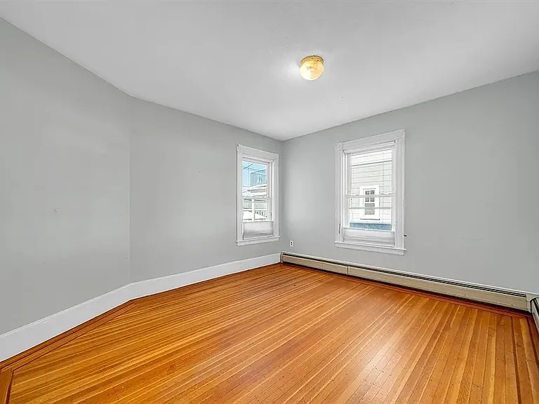 75 Warren St #1 — Photo 3