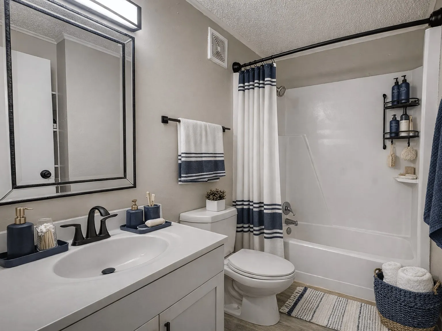 Stone Cove Apartments — Photo 3