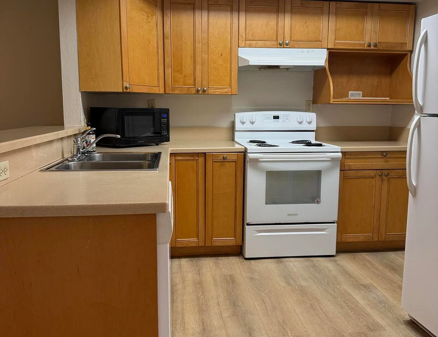 3 bed, 2.5 bath, 1250 sqft, $1,650 — Photo 2