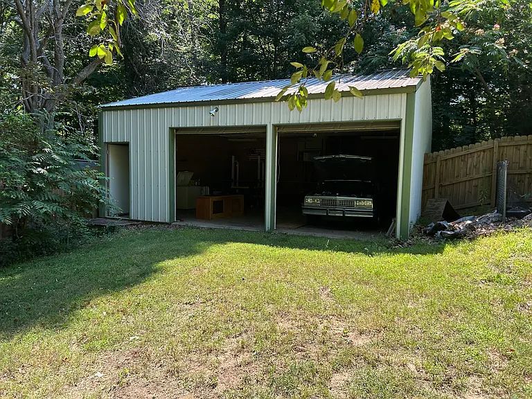 4321 Thomasville Rd — Photo 35