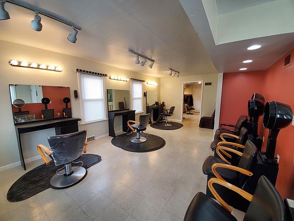 3rd image of 1413 E Napier Ave