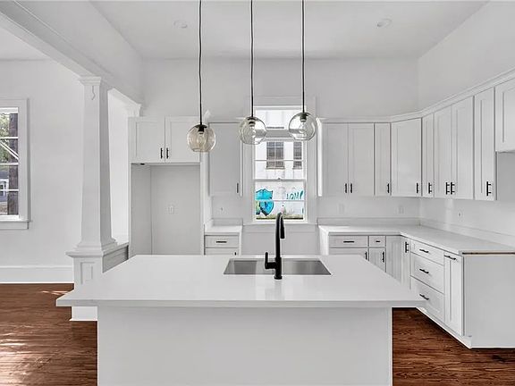 2nd image of 1802 Franklin Ave
