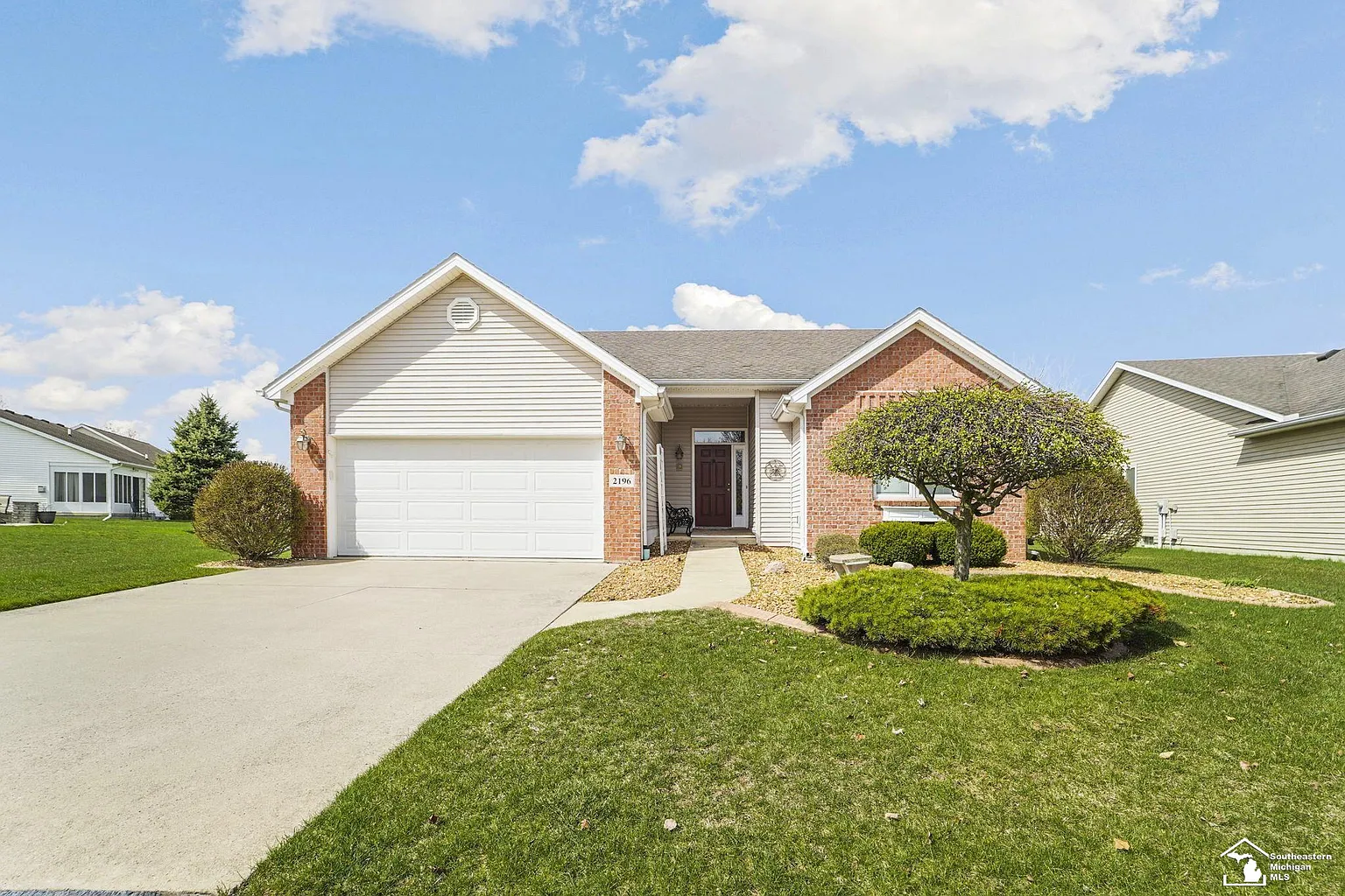 2196 Delaware Ln photo 1