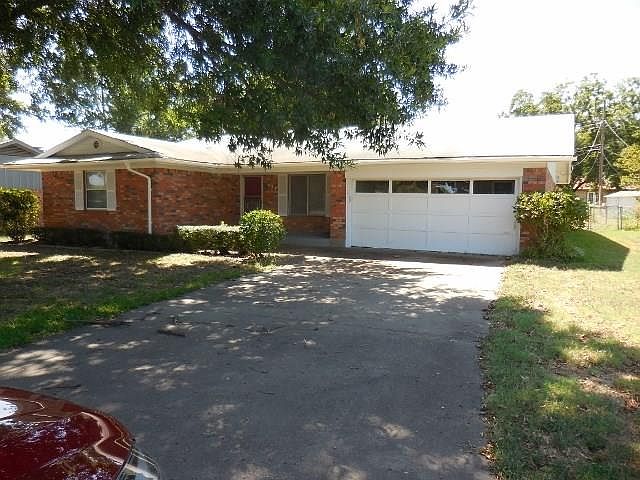1st image of 1627 Mockingbird Ln