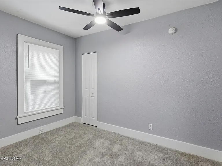 5301 Ross Rd — Photo 16