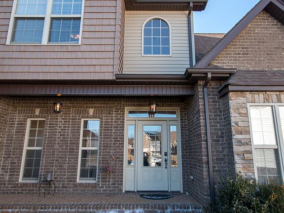 4th image of 121 Ashfield Ct
