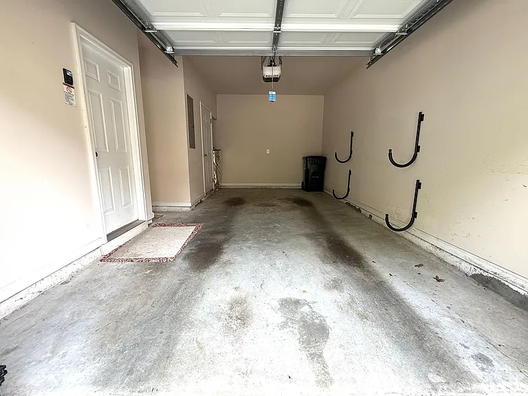 635 Coligny Ct — Photo 20