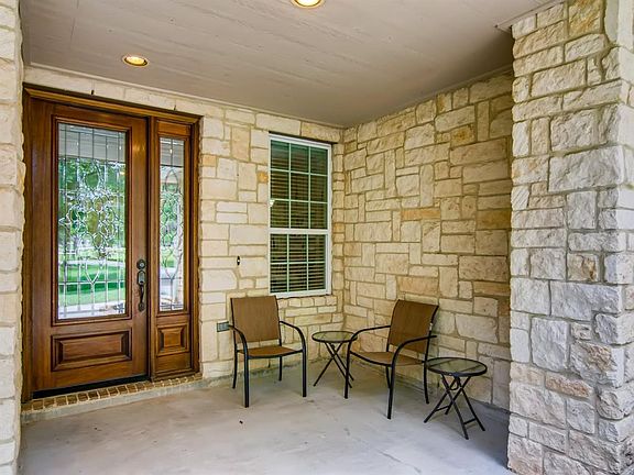 2nd image of 14618 Majestic Oaks