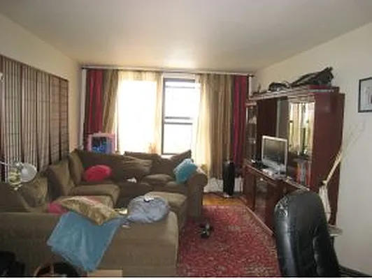 Sold by Advisors Realty Inc | media 8