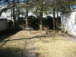 1st image of 210 Albertson Pl