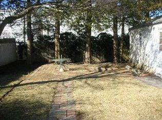 210 Albertson Pl, Mineola, NY 11501