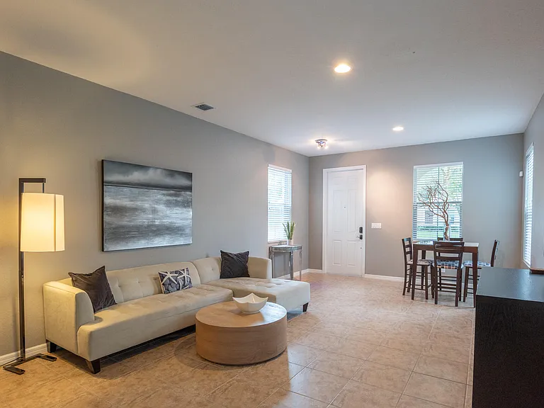 108 Canterbury Pl — Photo 13
