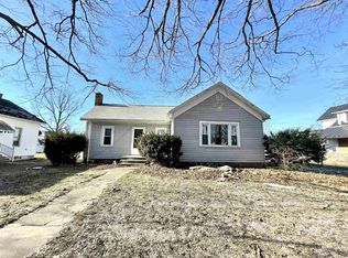 206 N Maple St, Argos, IN 46501