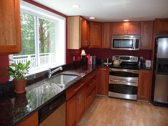3rd image of 1519 218th Pl NE
