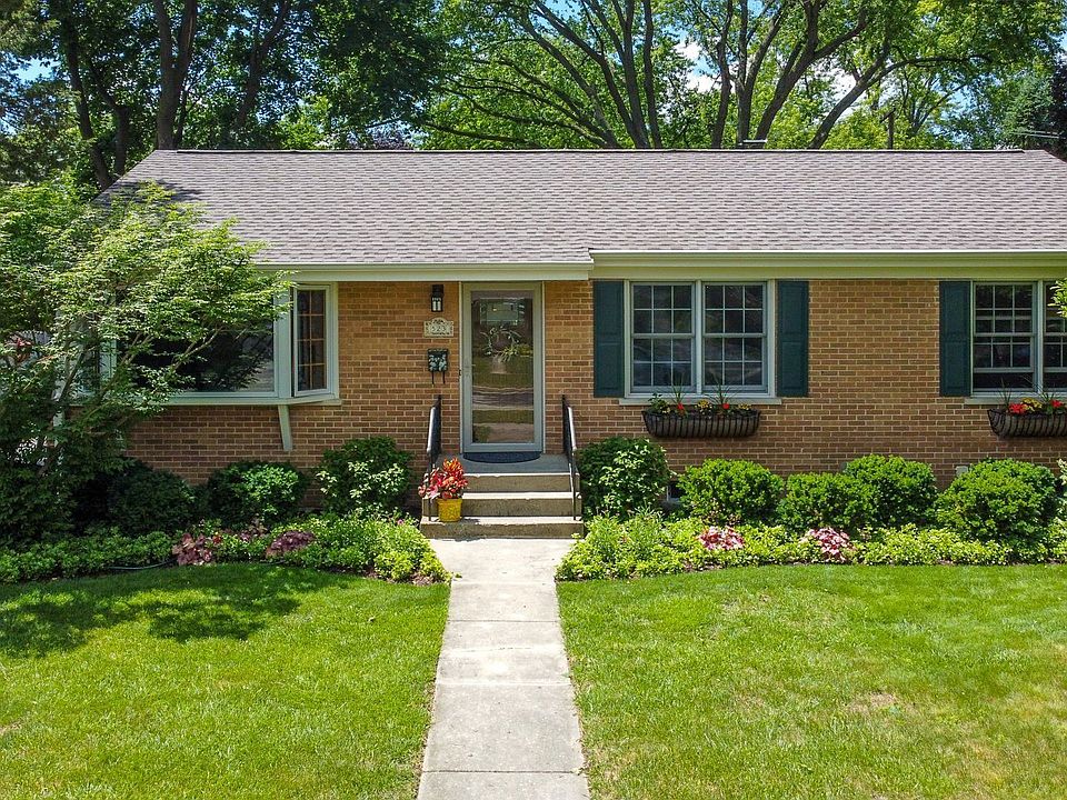 523 Garfield Ave, Libertyville, IL 60048 Zillow