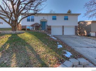 1127 Saratoga Dr, Saint Charles, MO 63303