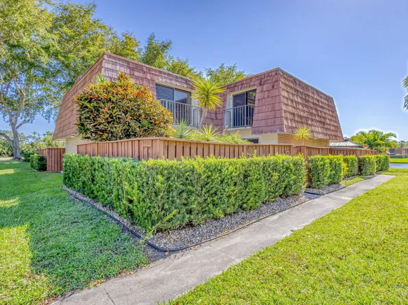 736 Buttonwood Lane, Boynton Beach, FL 33436