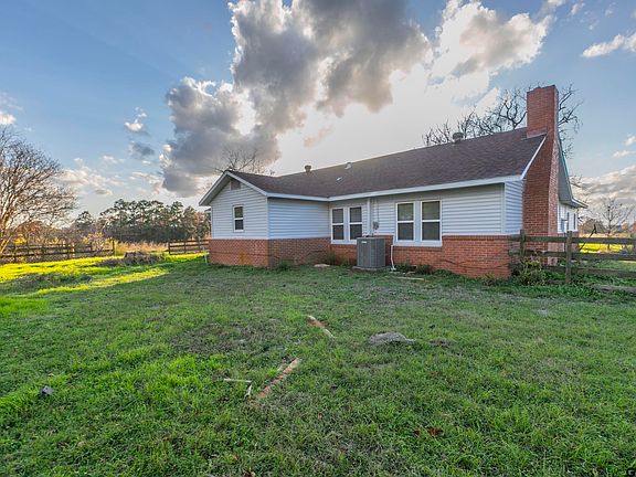 3rd image of 211 County Road 3416