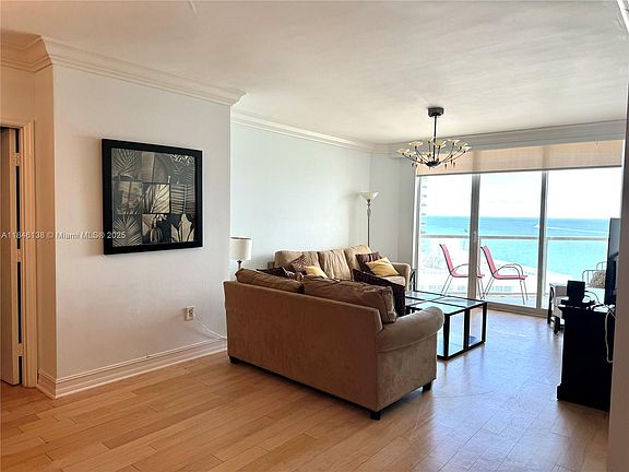 5th image of 16699 Collins Ave APT 1500