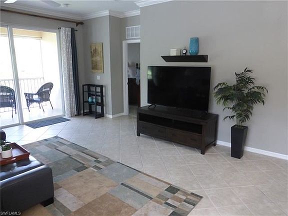 3rd image of 3992-201 Bishopwood Ct E