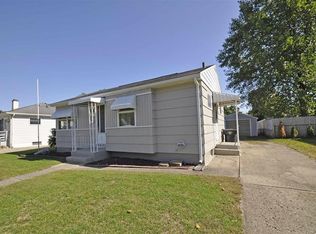 1018 Canterbury Dr, South Bend, IN