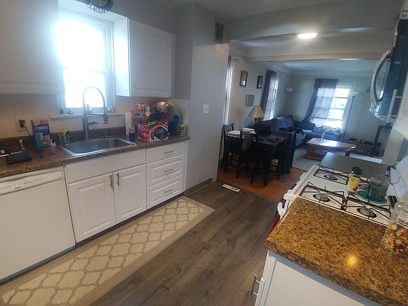 5th image of 14312 Birchwood Ave