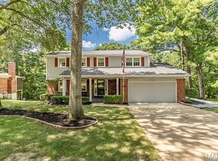 1524 Pheasant Ridge Dr, Ballwin, MO 63011