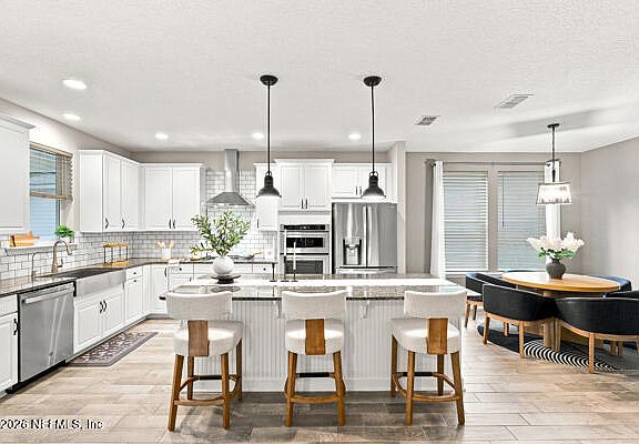 3rd image of 704 KENDALL CROSSING Drive