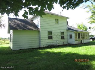 11972 E Apple Ave, Ravenna, MI 49451