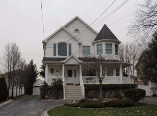 Clay Pit Rd, Staten Island, NY 10309