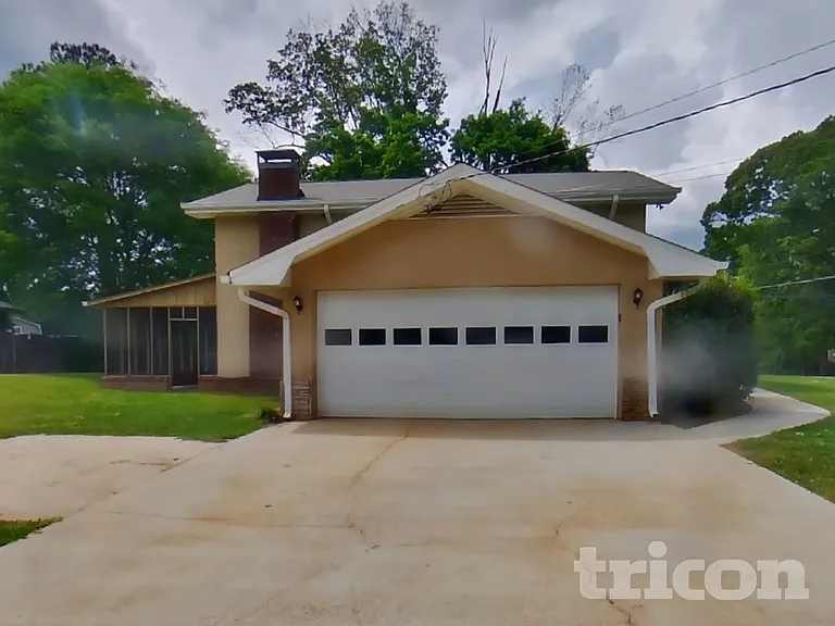 2339 Country Club Dr SE — Photo 21