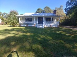 614 Hawkins Ave, Sanford, NC 27330