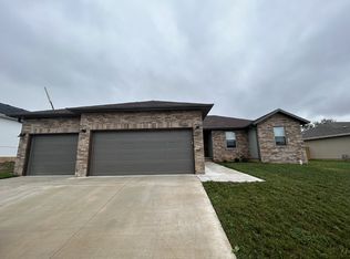 2116 N 21st St, Ozark, MO 65721