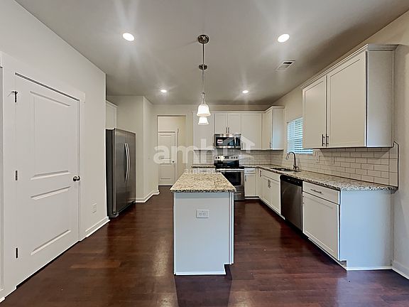 3rd image of 467 Camp Dr
